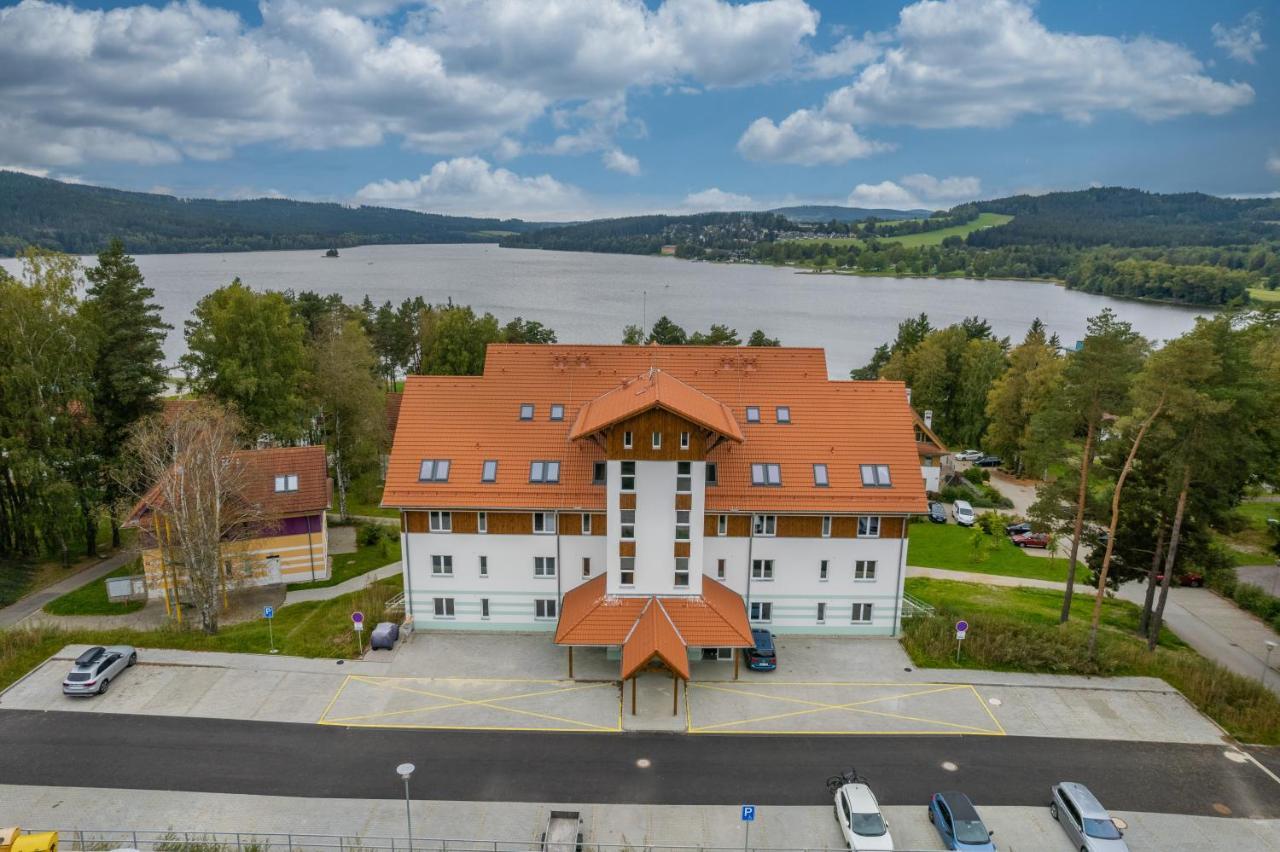 Premium Apartman Lipno ลิปโนนัดเวิลตาวู ภายนอก รูปภาพ